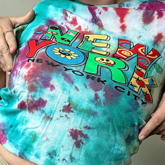VINTAGE New York 1990s Graphic T-Shirt Tie Dye Unique Vibrant Nostalgic - Picture 3 of 5